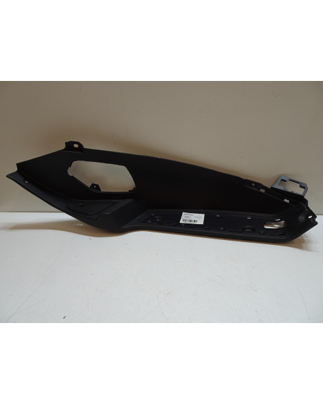 Piaggio MP3 125/250, fotplatta höger