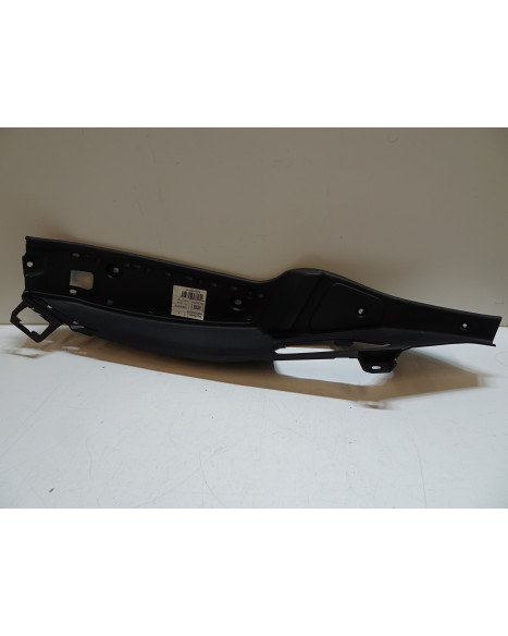 Piaggio MP3 125/250, fotplatta höger