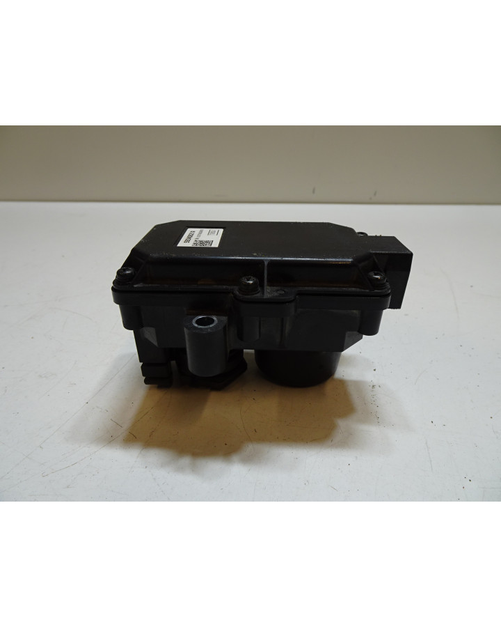 Ducati Panigale V4, avgasservo