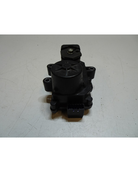 Ducati Panigale V4, avgasservo