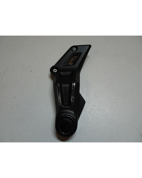 Yamaha MT-07, skyddskåpa ram höger 2