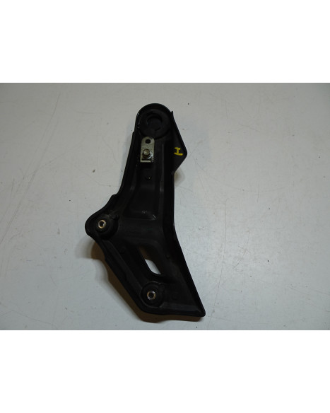 Yamaha MT-07, skyddskåpa ram höger