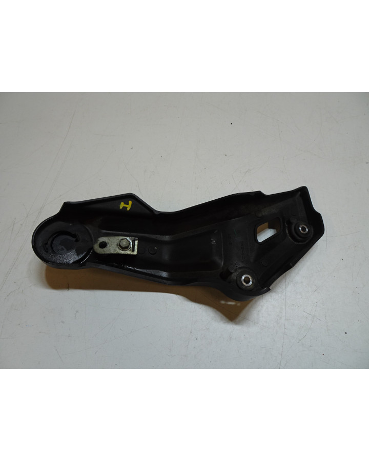 Yamaha MT-07, skyddskåpa ram höger