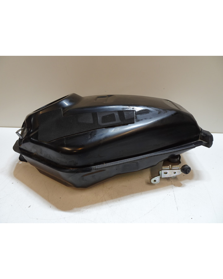 Yamaha MT-07, bränsletank