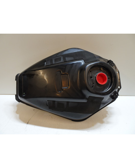 Yamaha MT-07, bränsletank