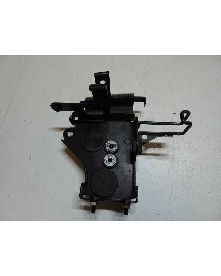 Yamaha MT-07, fäste ABS/ECU