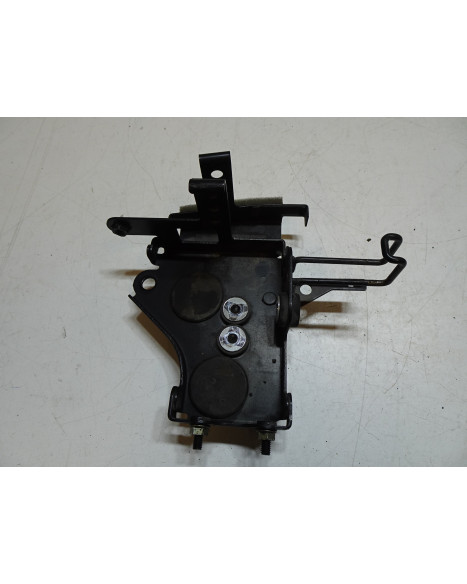 Yamaha MT-07, fäste ABS/ECU