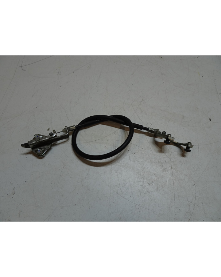 Yamaha MT-07, sadellås med vajer