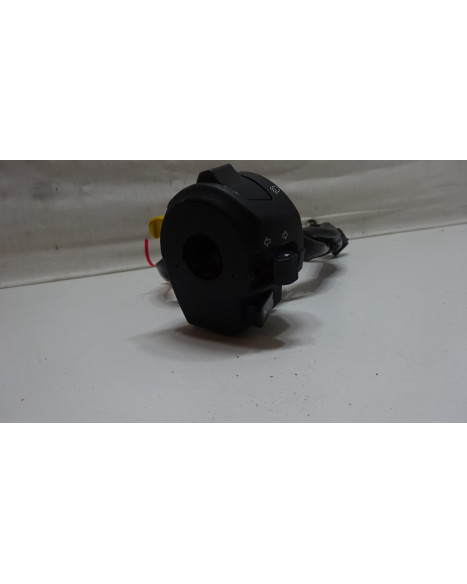 Aprilia SR50, omkopplare vänster