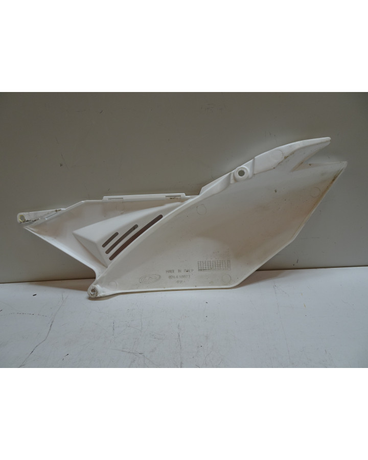 Beta RR50, bakre sidokåpa höger