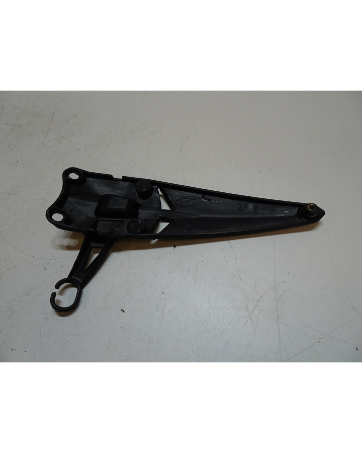 Beta RR50, plastdetalj front