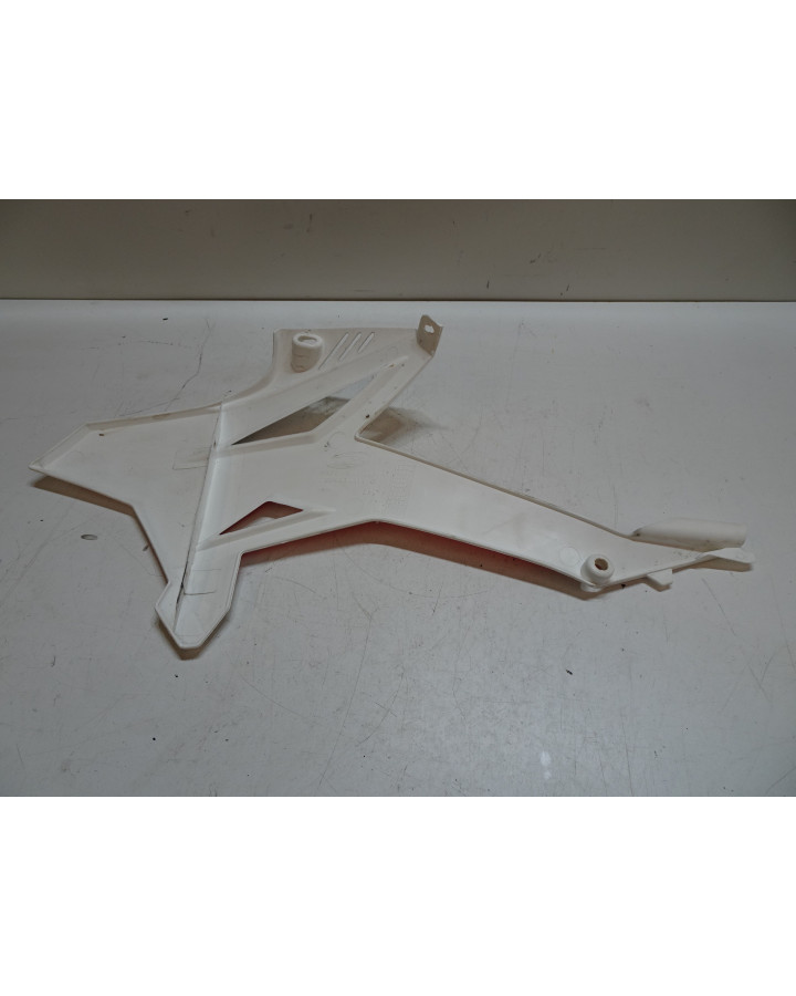 Beta RR50, kylarvinge höger