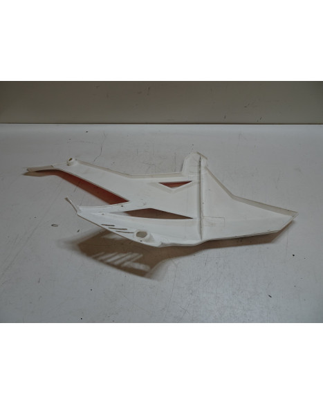 Beta RR50, kylarvinge höger