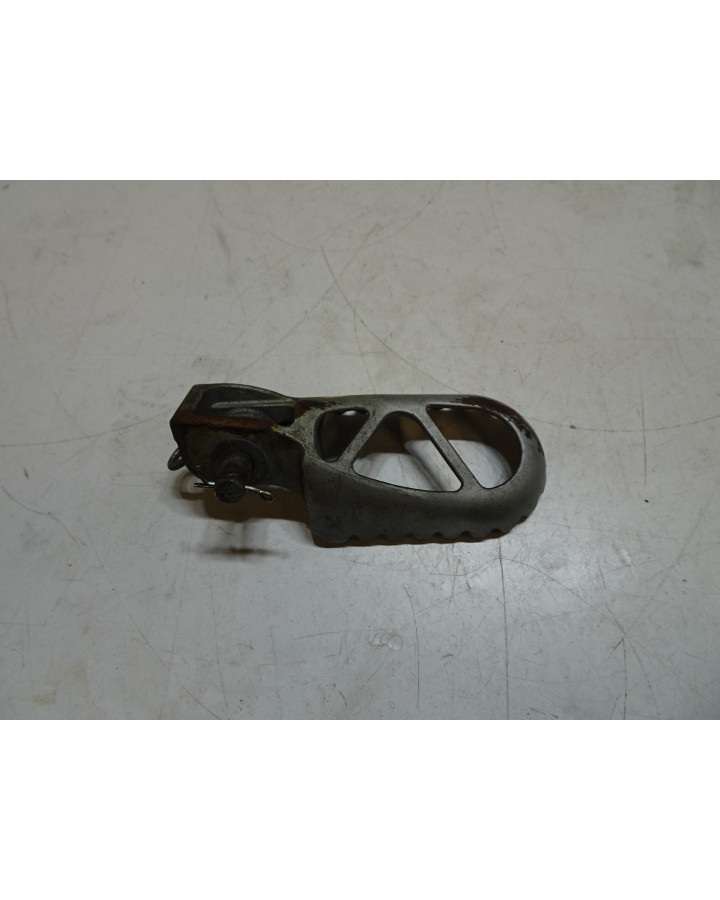 Beta RR50, fotpinne vänster