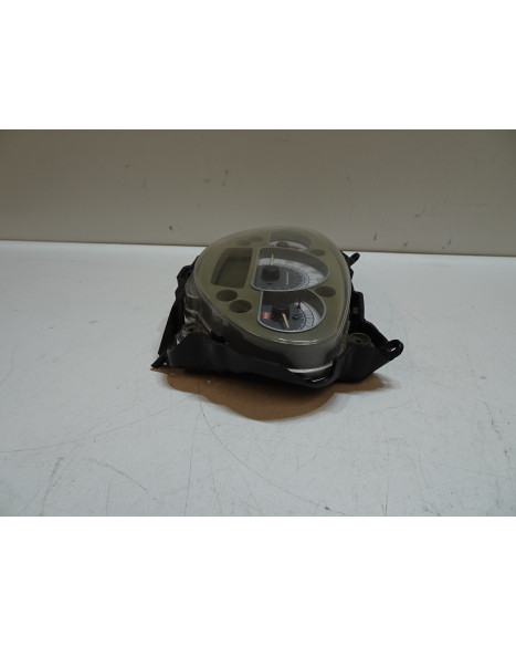 Aprilia Sportcity 300, hastighetsmätare