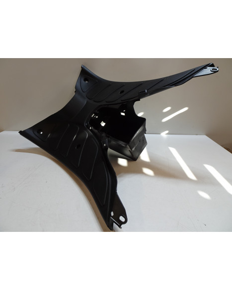 Peugeot Elyseo 125, fotplatta