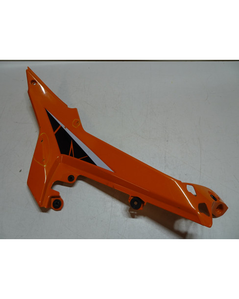 Kawasaki Ninja 650/Z650, sidokåpa höger 2