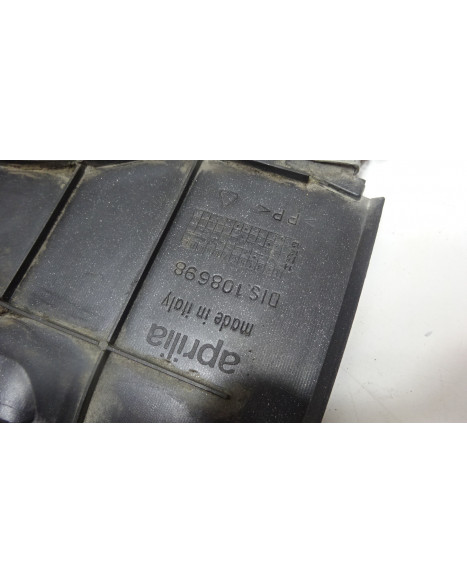 Aprilia SR50, inre stänkskärm