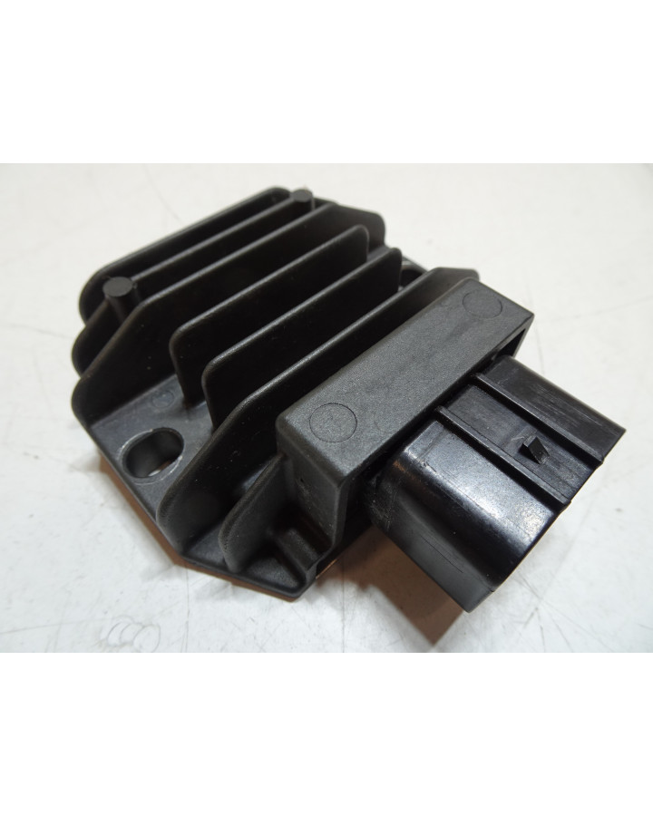 KTM 1290 Super Duke R, voltregulator