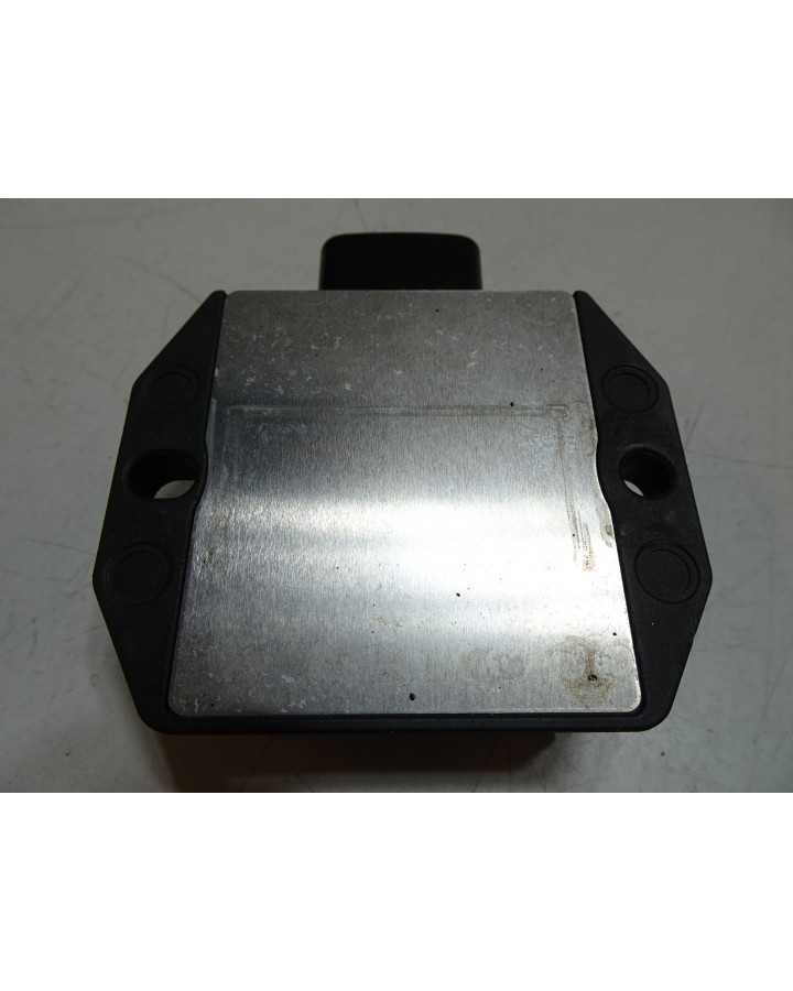 KTM 1290 Super Duke R, voltregulator