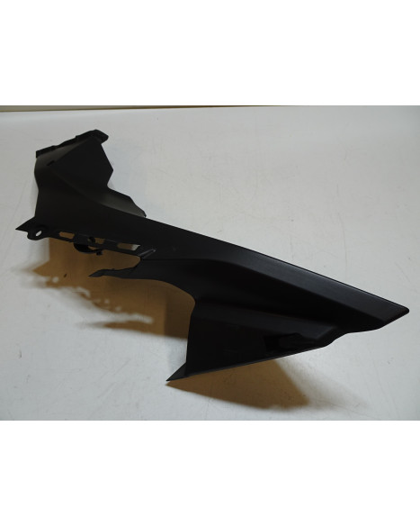 KTM 1290 Super Duke R, inre sidokåpa höger fram