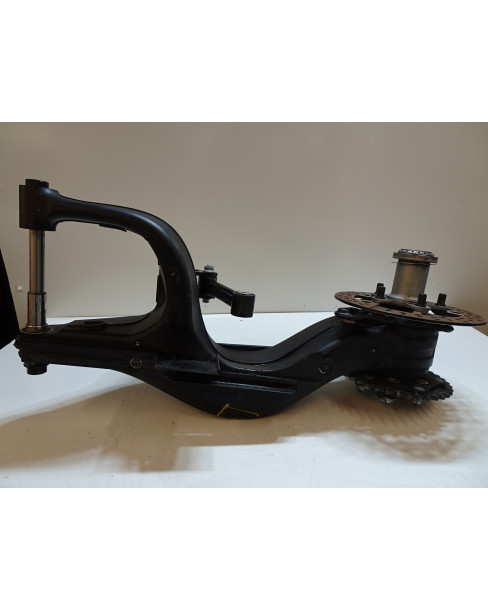 KTM 1290 Super Duke R, sving 2