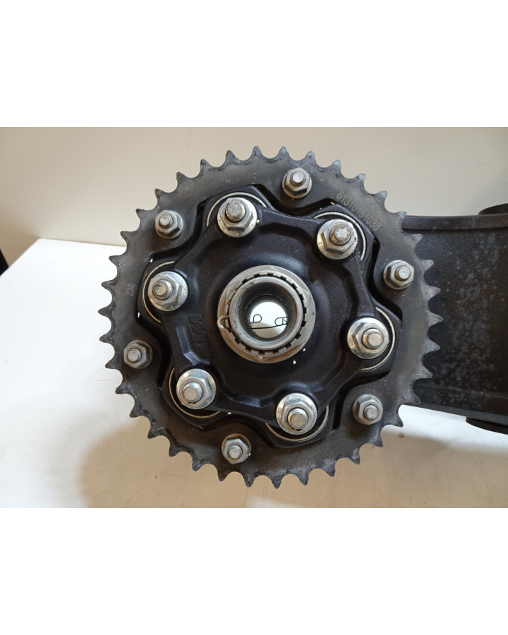 KTM 1290 Super Duke R, sving