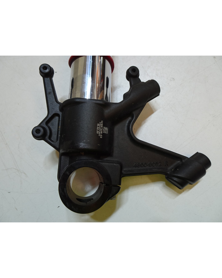 KTM 1290 Super Duke R, gaffelben höger