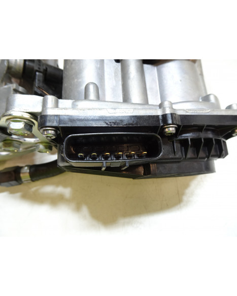 KTM 1290 Super Duke R, gasspjäll/insprut