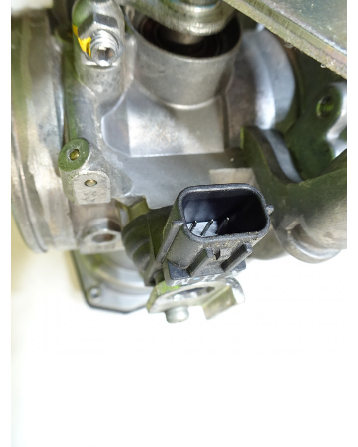 KTM 1290 Super Duke R, gasspjäll/insprut