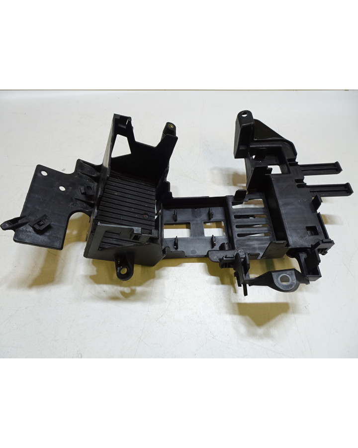 KTM 1290 Super Duke R, hållare batteri, säkringar