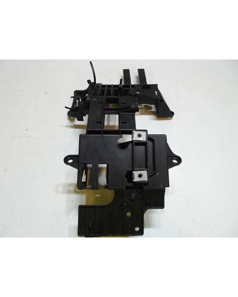 KTM 1290 Super Duke R, hållare batteri, säkringar