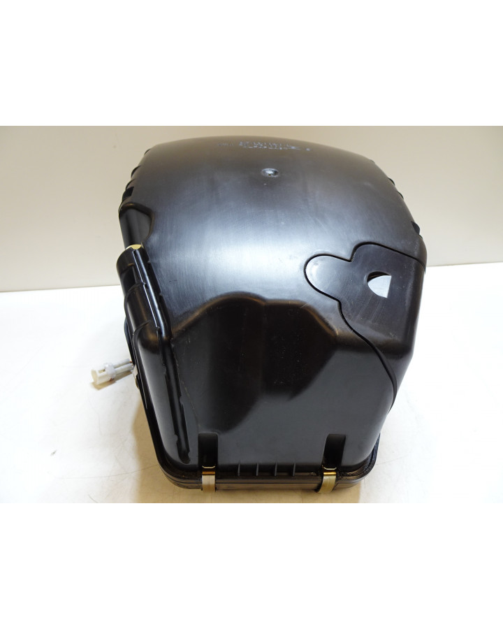 KTM 1290 Super Duke R, luftburk