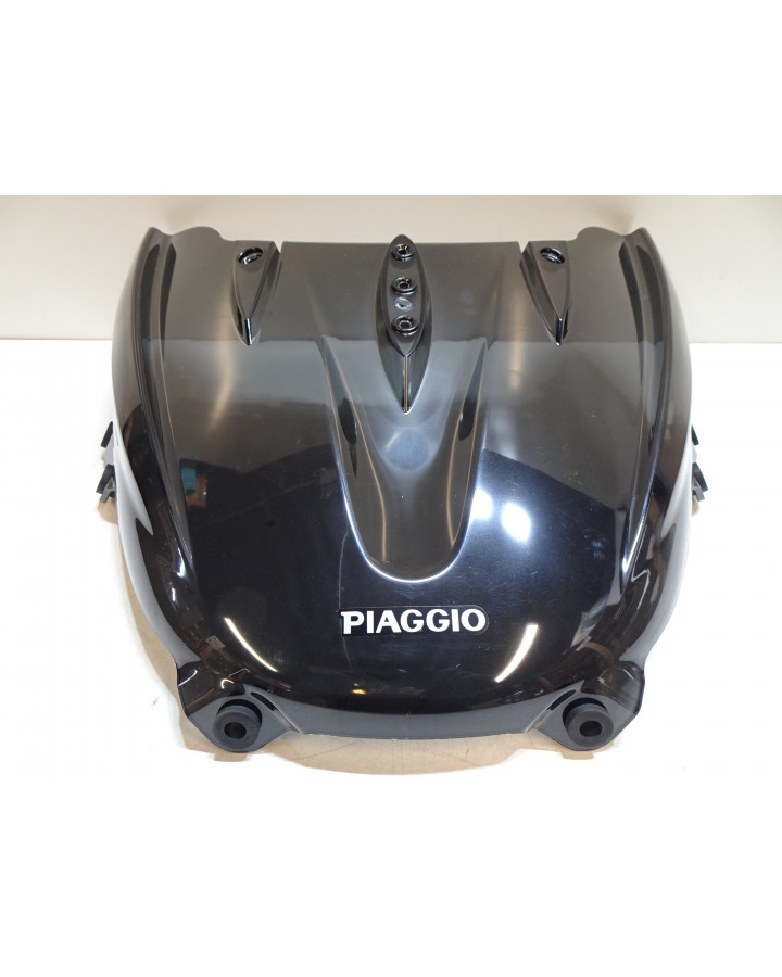 Piaggio X9, nedre vindruta