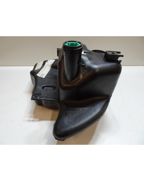 Piaggio Skipper 125 4T, bränsletank 2