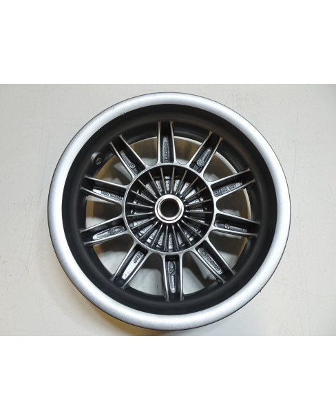 Piaggio MP3 125/250, bakfälg 2