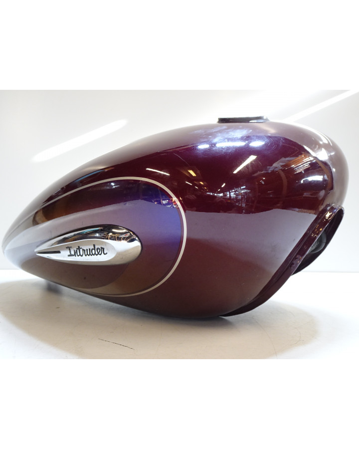 Suzuki VS 800 Intruder, bränsletank