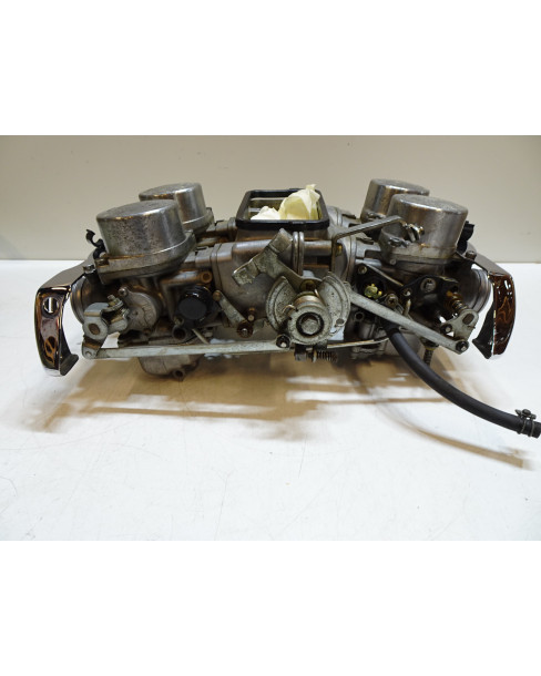 Honda GL1100 Gold Wing, förgasarbrygga