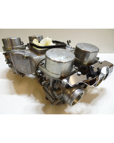 Honda GL1100 Gold Wing, förgasarbrygga