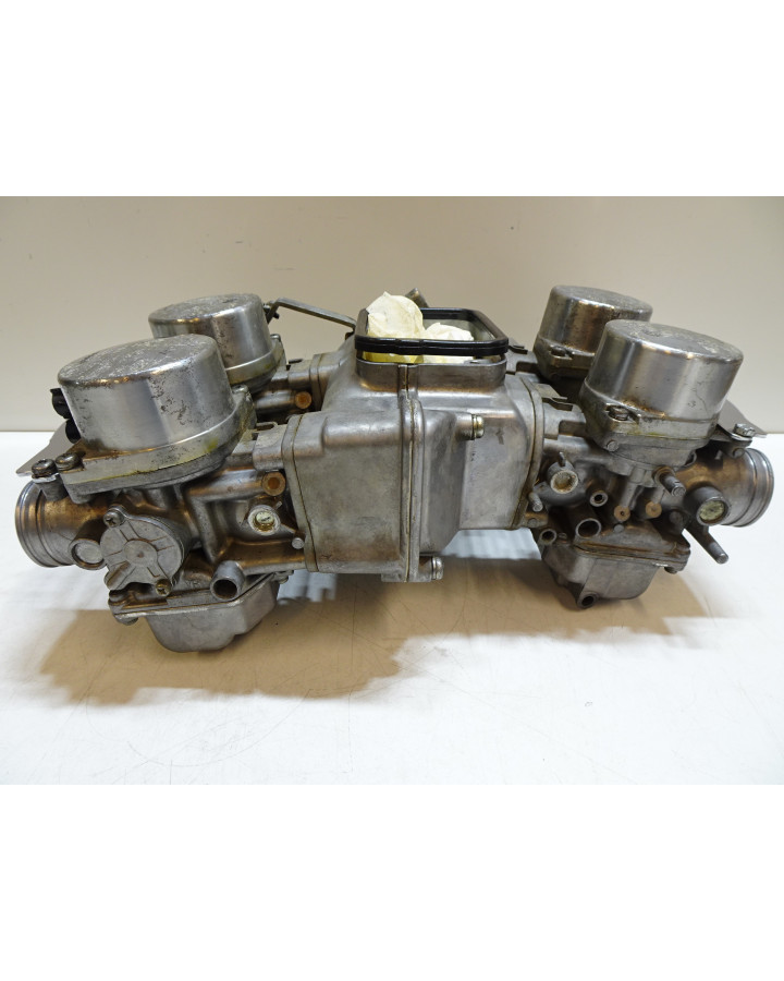 Honda GL1100 Gold Wing, förgasarbrygga