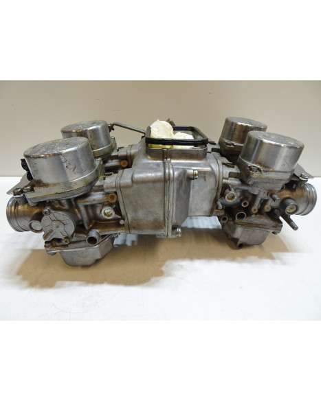 Honda GL1100 Gold Wing, förgasarbrygga