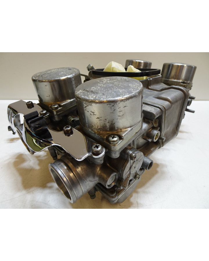 Honda GL1100 Gold Wing, förgasarbrygga