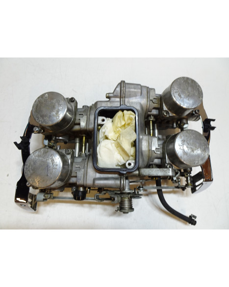 Honda GL1100 Gold Wing, förgasarbrygga