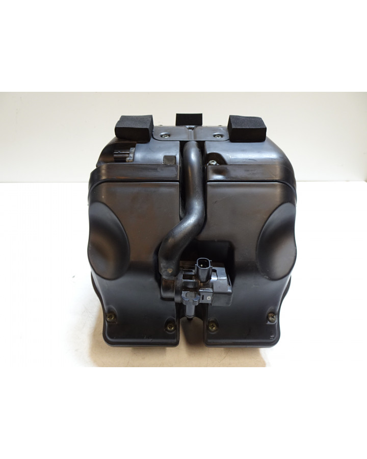 Kawasaki ER-6N, luftburk