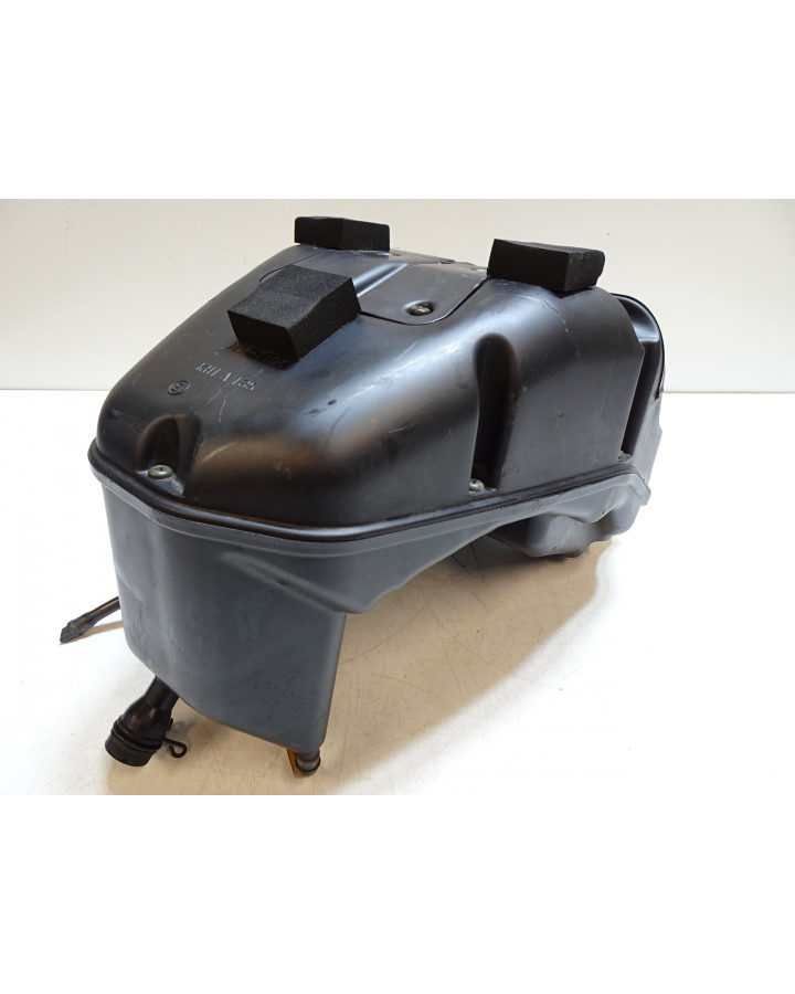 Kawasaki ER-6N, luftburk