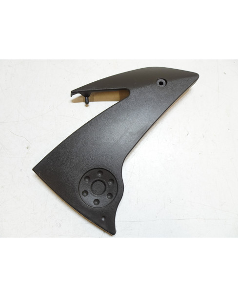 Kawasaki ER-6N, mittkåpa nedre höger