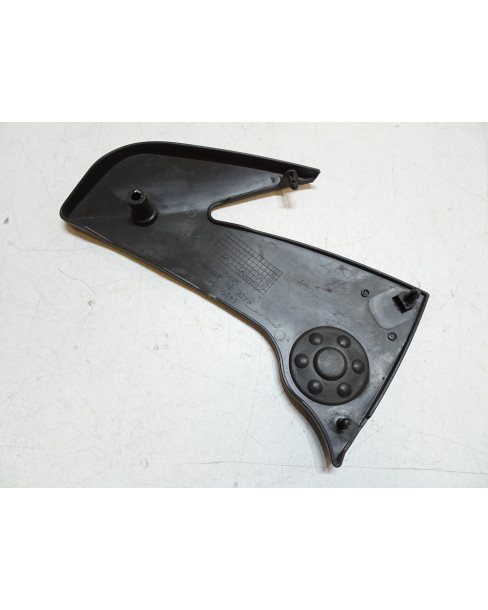 Kawasaki ER-6N, mittkåpa nedre höger 2