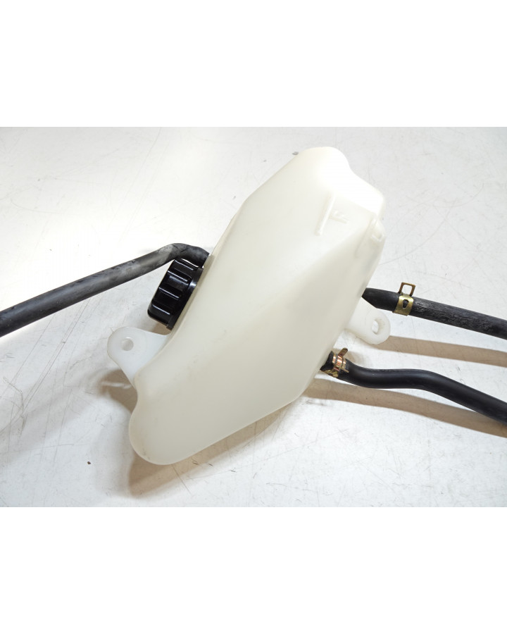 Kawasaki ER-6N, expansionskärl