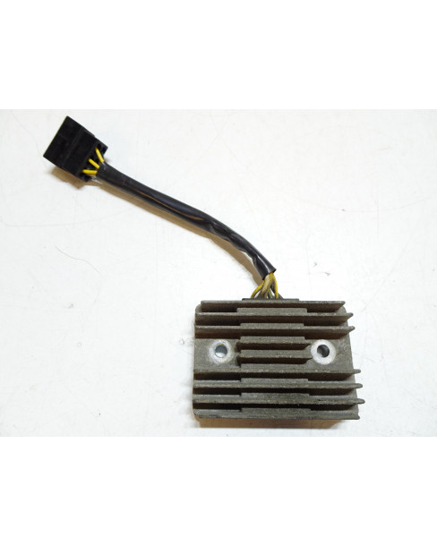 Kawasaki ER-5, voltregulator