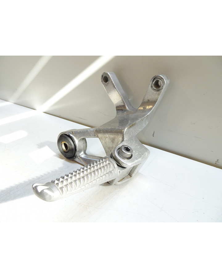 Yamaha YZF1000R Thunderace, passagerarfotpinne...